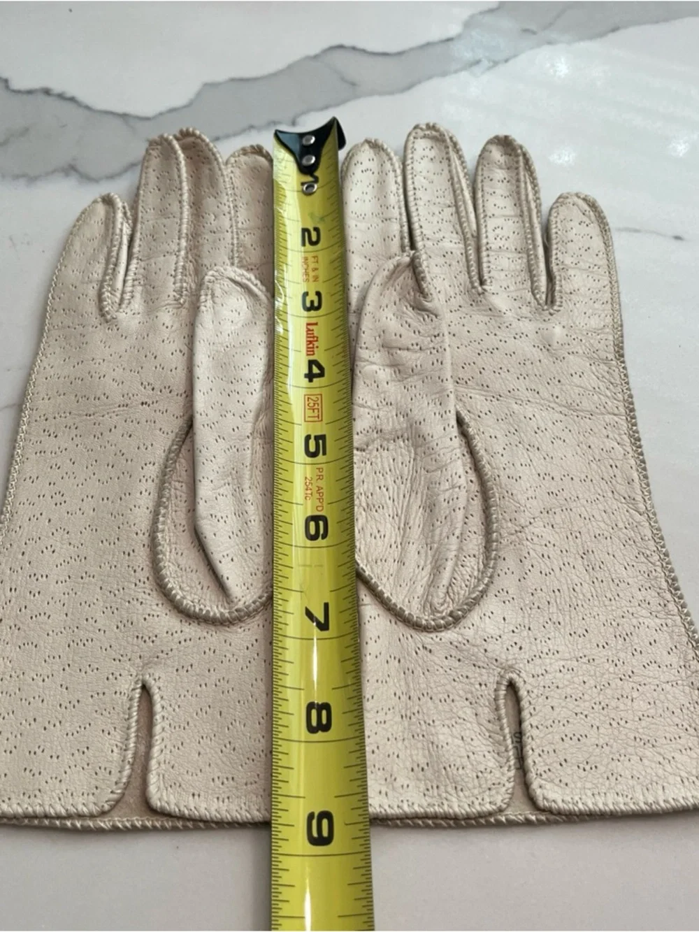 Deerskin Women's Cream Leather Perforated Gloves Size 7 Chic Classic